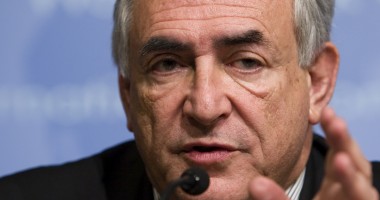 Stire din Actualitate : Dominique Strauss-Kahn convocat marți la Lille. Ar urma arestarea preventivă