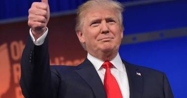 Stire din Actualitate : Donald Trump câștigă primarele republicane din Carolina de Sud