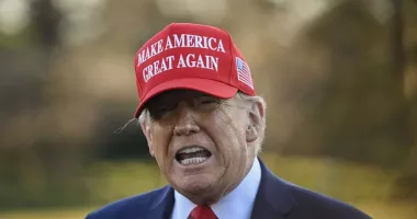 Stire din Actualitate : Cele mai şocante decizii care au marcat primul an de mandat al lui Donald Trump