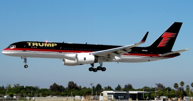 Stire din Actualitate : Trump refuză noul avion Air Force One