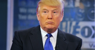 Stire din Actualitate : Donald Trump va limita accesul imigranților din Siria și alte șase state