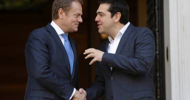 Stire din Actualitate : Controverse între Tusk și Tsipras pe tema închiderii rutei balcanice