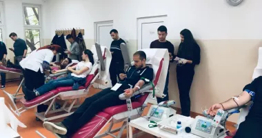 Stire din Actualitate : Ministrul Sănătăţii vrea în 2026 reformă în domeniul sângelui. Vor fi șase centre regionale de transfuzie