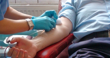 Stire din Sănătate : Apel pentru donare de sânge! Bolnavii au nevoie de ajutor