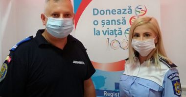 Îndemn la salvarea de vieți! Polițiștii și jandarmii au donat sânge!