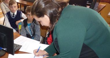 Se fac donații pentru utilarea bibliotecii Școlii Gimnaziale Dorobanțu - 2