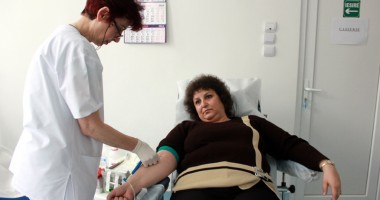 Stire din Sănătate : Donează sânge pentru cele care dau viață!