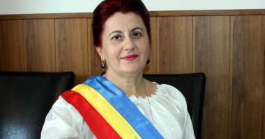 Stire din Politică-Administrație : "Copiii din familia Saraiu vor avea Casă de Cultură în localitate"