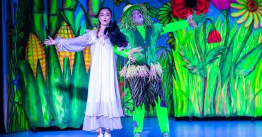 Stire din Cultură-Educație : „Dorothy în lumea lui Oz”, din nou, pe scena Teatrului „Căluţul de Mare”