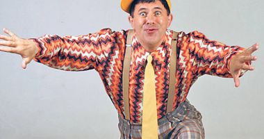 Stire din Cultură-Educație : Terapie prin râs,  cu Doru Octavian Dumitru