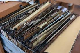 Stire din Actualitate : Funcţionarii care mai solicită dosar cu şină vor fi cercetaţi disciplinar! Anunţul făcut de ministrul Digitalizării
