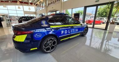 Stire din Eveniment : Serviciul Rutier Constanța dotat cu un nou autoturism, pentru patrulări