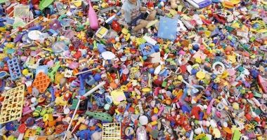 Stire din Eveniment : Două containere pline cu jucării, confiscate  de polițiștii constănțeni