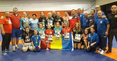 Stire din Sport : Două luptătoare de la LPS "Nicolae Rotaru", campioane balcanice