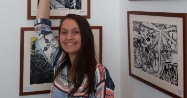 Stire din Cultură-Educație : Două eleve de la Colegiul "Regina Maria", premiate la București