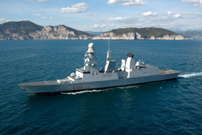 Stire din Eveniment : Două nave militare ajung în Marea Neagră
