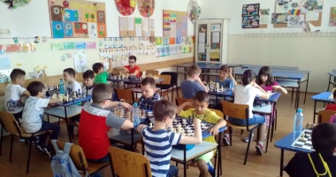 Stire din Sport : Două școli din Constanța au mutat inspirat