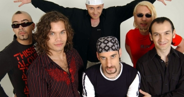 Stire din Cultură-Educație : Două spectacole din două genuri, în două zile, la Harlequin