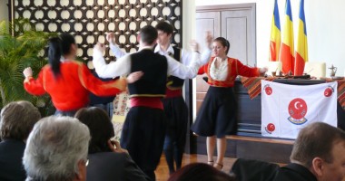 Stire din Cultură-Educație : Două zile de festival dedicat primăverii