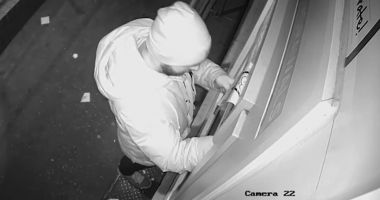 Ani grei de pușcărie pentru șase români care jefuiau bancomate în Marea Britanie