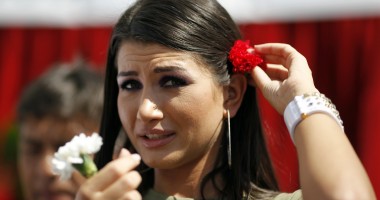 Stire din Monden : EBA a refuzat să apară în ediția specială de Paște a concursului "Dansez pentru tine", din cauza Vicăi Blochina