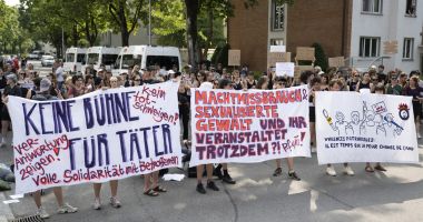 Manifestații la Berna înaintea unui concert al trupei Rammstein