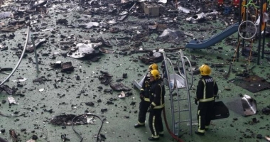 Galerie foto. Un nou bilanț al incendiului masiv din Londra: 12 morți și peste 70 de răniți - 4