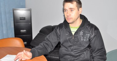 Stire din Eveniment : "Hoții mi-au furat 17.000 de euro și cred că polițiștii sunt mână în mână cu ei!"