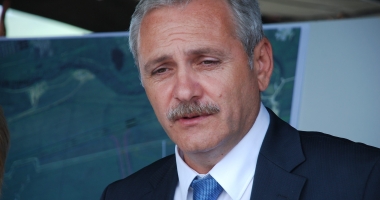 Stire din Politică-Administrație : PNL cere demisia lui Dragnea
