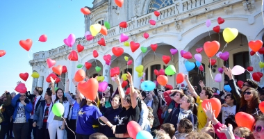 FOTO-VIDEO / Dragobetele, sărbătorit la Constanța! 400 de baloane lansate pe faleză, la Cazino - 2