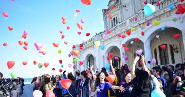 FOTO-VIDEO / Dragobetele, sărbătorit la Constanța! 400 de baloane lansate pe faleză, la Cazino - 3
