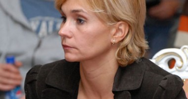 Stire din Sport : Pavel și Spârlea, înlocuiți oficial de la cârma echipelor României. Care sunt noii căpitani nejucători