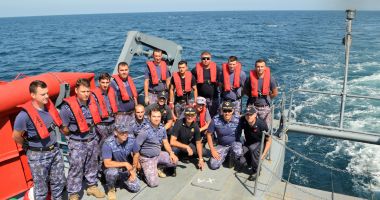 Oaspete de seamă pe dragorul maritim "Locotenent Dimitrie Nicolescu" - 2