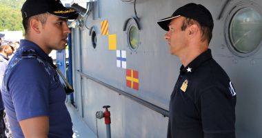 Oaspete de seamă pe dragorul maritim "Locotenent Dimitrie Nicolescu" - 3