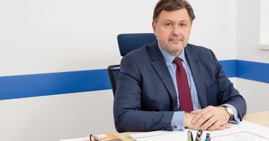 Stire din Politică-Administrație : Rafila și-a informat colegii din Guvern despre evoluția pandemiei. Creștere cu 50% a infectărilor, numărul cazurilor grave rămâne mic