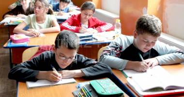 Stire din Cultură-Educație : Dramatic! Elevii constănțeni renunță la școală din cauza sărăciei