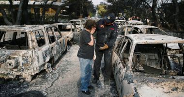 Stire din Actualitate : Drama unui pompier grec: i-a murit copilul de șase luni  în incendii, în timp  ce se lupta cu flăcările