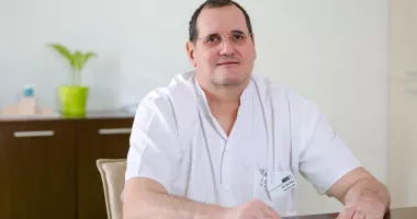 Robotul ROSA pentru protezarea genunchiului și șoldului, disponibil la OCH Constanța - 4