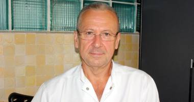 Stire din Sănătate : Tiroida autoimună - un diagnostic grav anunțat de kilograme în plus și pielea uscată