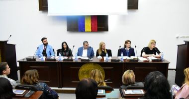 Stire din Eveniment : Drepturile și libertățile minorilor, dezbătute la Universitatea "Ovidius"