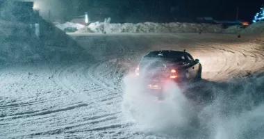 Stire din Eveniment : Drifturi pe zăpadă, sancționate dur. Șofer amendat și rămas fără permis