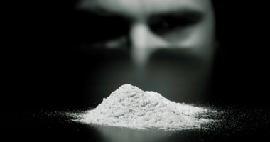 Stire din Eveniment : Arestat pentru că vindea droguri în cartierul Medeea
