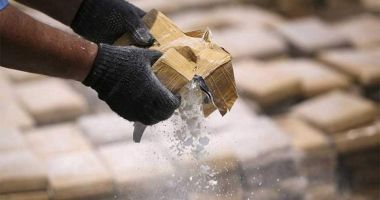 Stire din Eveniment : Captură de 300 de milioane de euro! Traficanții de cocaină, dați de gol de un pachet uitat în parcare