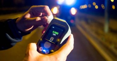 Șoferii care refuză alcooltestul pot rămâne fără permis auto
