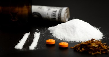 Stire din Eveniment : Poliția Constanța: Nu vă dovediți "bărbăția" consumând droguri!