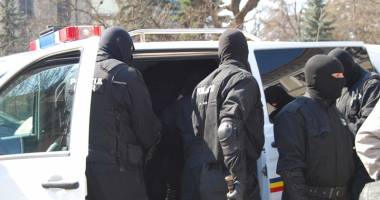 Stire din Eveniment : Traficanți de droguri, prinși de polițiștii constănțeni