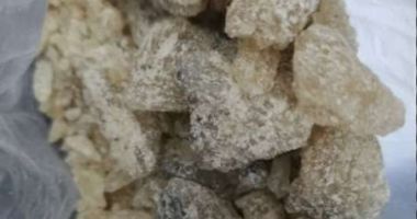 La numai 16 ani, cercetat pentru introducerea în ţară a unor droguri de mare risc