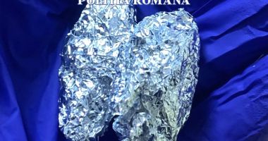 Stire din Eveniment : Trei bărbați surprinși cu substanțe ilegale în Năvodari