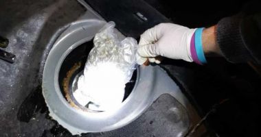 400 de grame de cocaină, ascunse în rezervorul unei mașini venite din Germania
