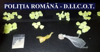 GALERIE FOTO / Razie în Mamaia. Zeci de petrecăreți români și străini, prinși cu droguri - 4